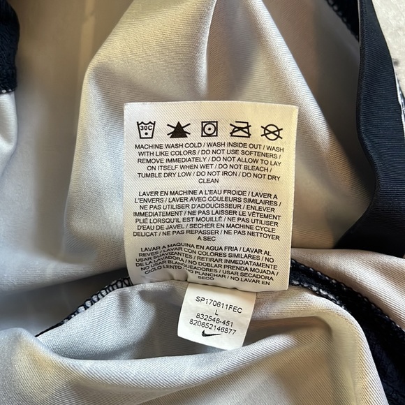 Nike Dry fit patterned breathable shirt youth large - Picture 6 of 6